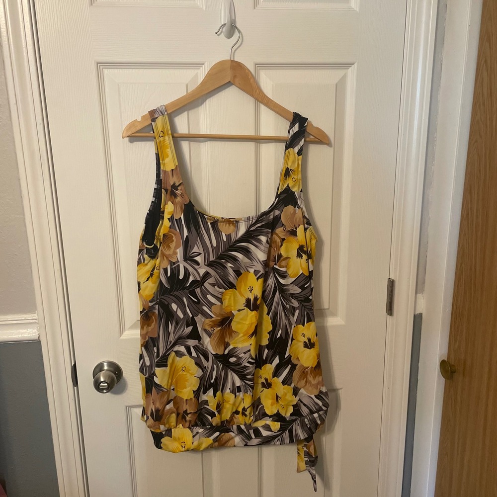 Beach Belle Tropical Tankini Swim Top Size 22 Plus Size Floral